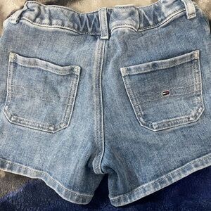 Big girl size 12 Tommy Hilfiger short great condition.